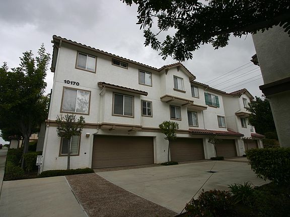 3rd image of 10170 Wateridge Cir