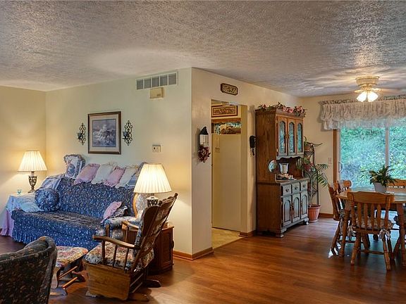 5th image of 11194 Pleasant Rd