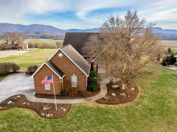 4344 Elnora St, Walland, TN 37886