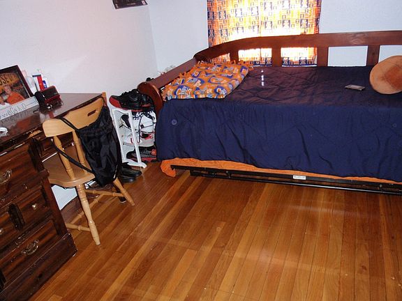 5th image of 908 W Forrest Hill Ave