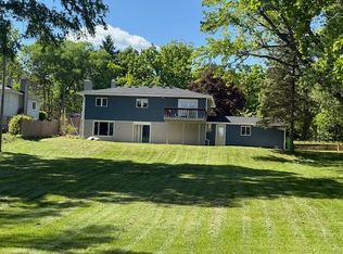 471 Lincoln St, White Lake, MI