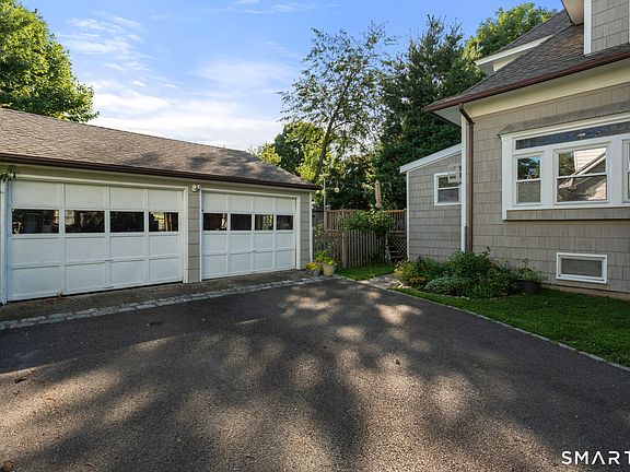 3rd image of 247 Harborview Avenue