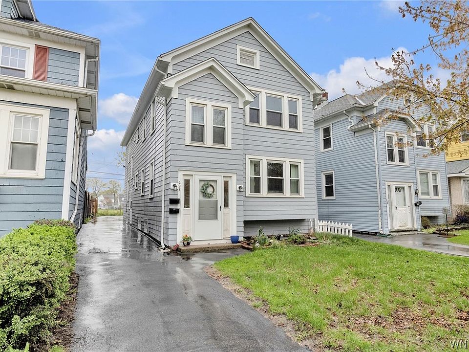1st image of 221 Nassau Ave