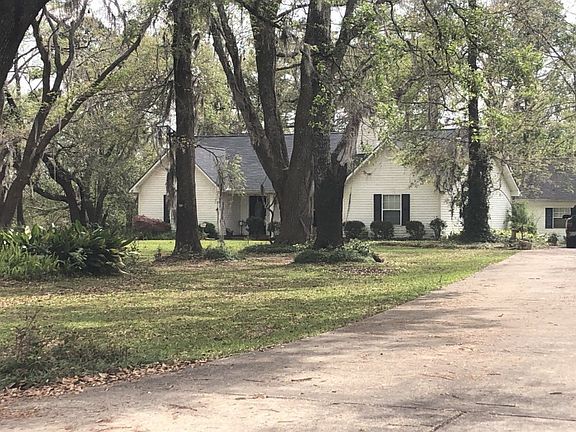 2nd image of 513 River Oaks Dr