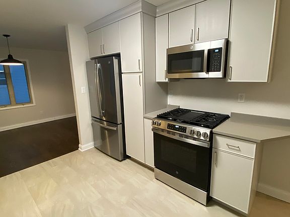 2nd image of 408 N Griffith Blvd