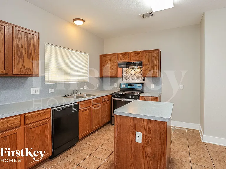 19308 Stars Hollow Dr — Photo 5