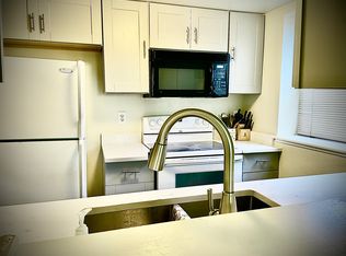 9887 Peakview Ave #1, Englewood, CO 80111