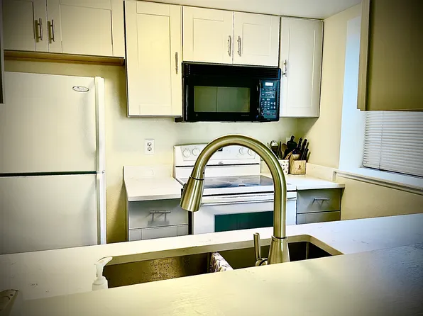 9887 Peakview Ave #1, Englewood, CO 80111