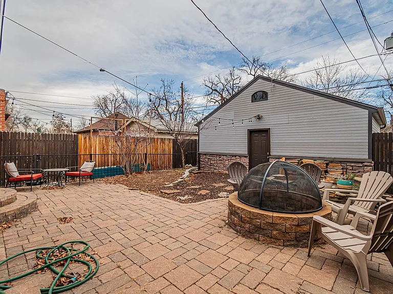 908 S Washington St — Photo 37