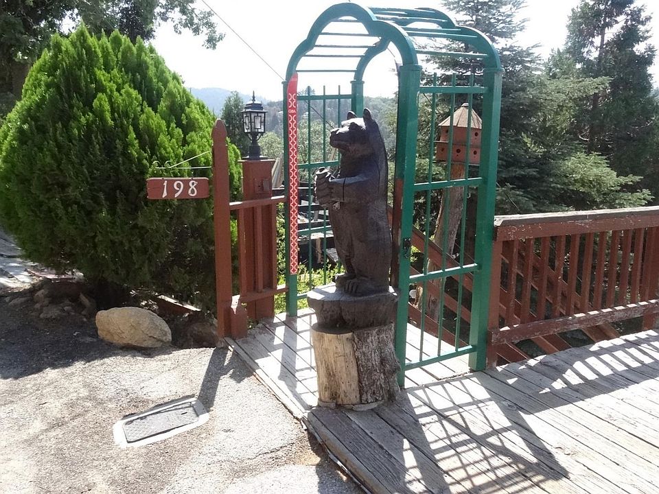 1st image of 198 Delle Dr