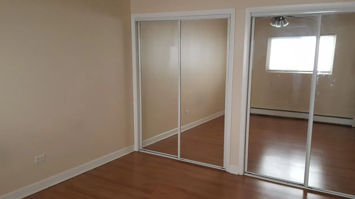 4215 S Harlem Ave APT 6 photo 1