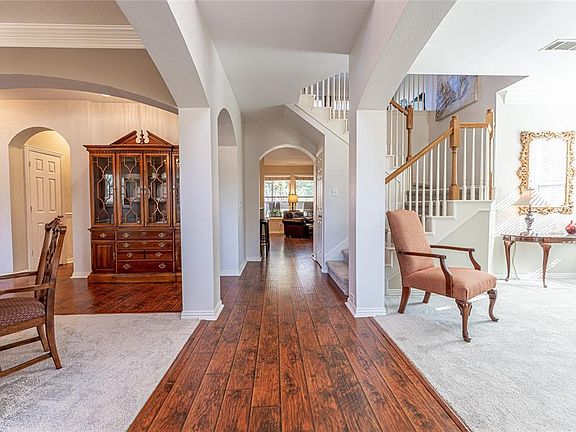 3rd image of 1116 Shadetree Ln