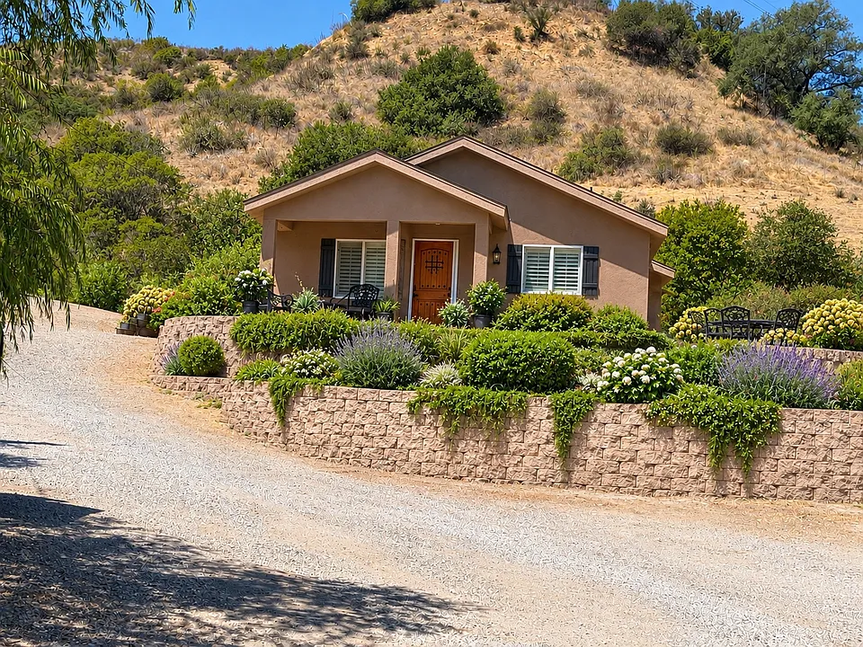 17242 Santiago Canyon Rd