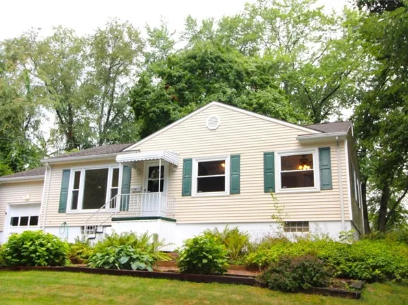 652 Sumatra Ave, Akron, OH 44305