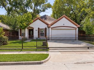 922 Bayonne St, Dallas, TX 75212