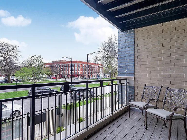 3918 S King Dr #1S — Photo 2