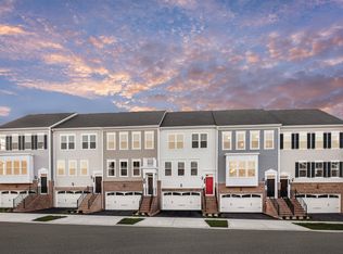 17235 Turnstone Dr, Dumfries, VA 22026