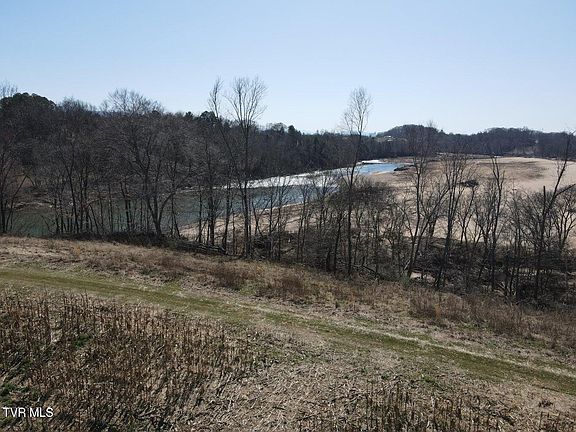 2nd image of 3 River Village Ln