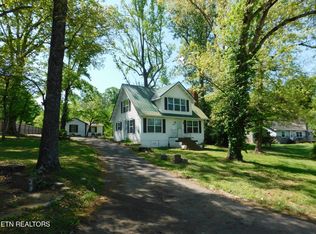 1422 Tipton Station Rd, Knoxville, TN 37920