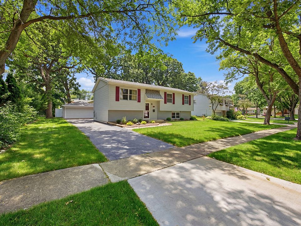 1st image of 2713 Ravinia Ln