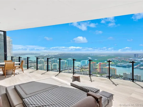 17141 Collins Ave #4202, Sunny Isles Beach, FL 33160