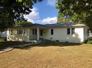 375 N 6th St, Breese, IL 62230