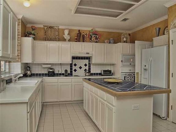 5th image of 11204 Crossland Dr