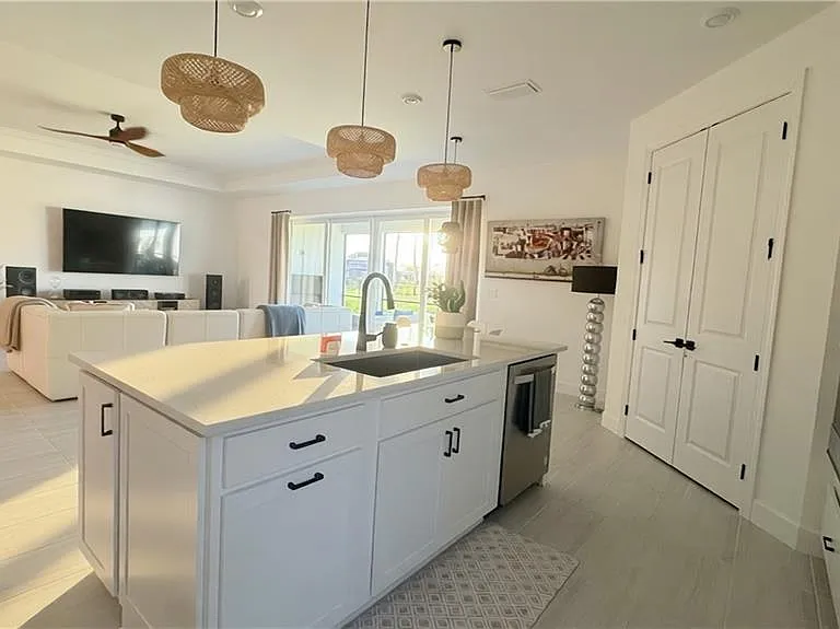 15522 Olympic Ct — Photo 6