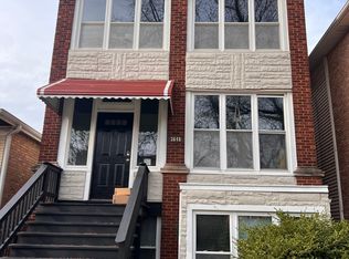 3646 W Cornelia Ave APT 1F, Chicago, IL 60618