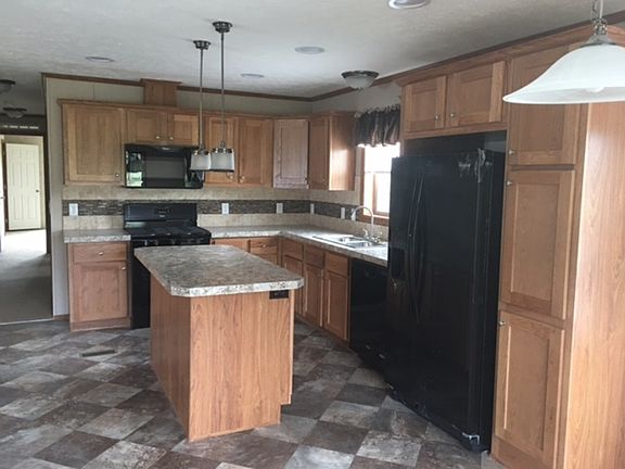 5th image of 4205 Canalside Dr