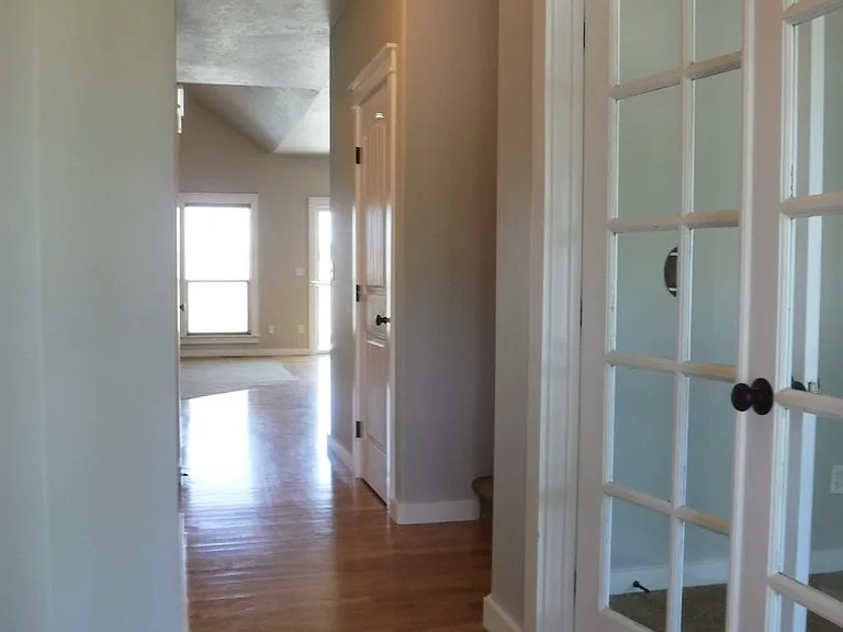 4432 N Kilee Ave — Photo 4