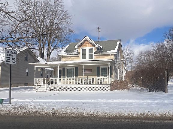 3rd image of 573 E Flint St