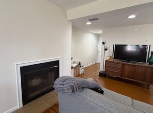 Large Studio Condo Downtown Walking Distance to the Florida State Capitol, Tallahassee, FL 32301