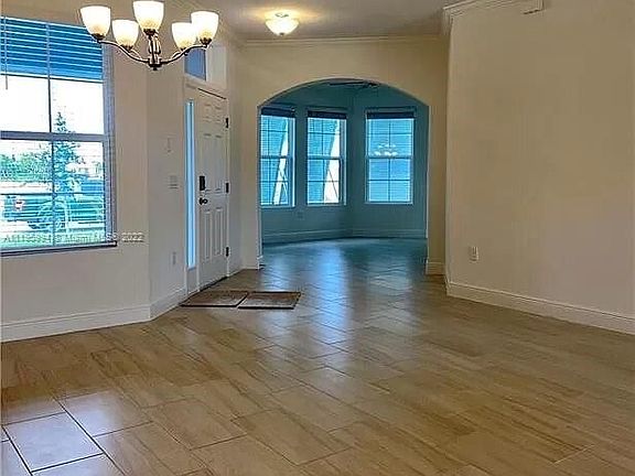 5th image of 2547 Saint Lucia Cir #2547