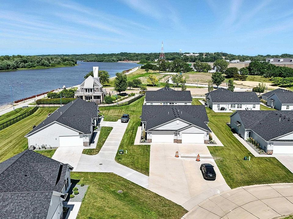 1st image of 141 Beacon Harbor Cir #141