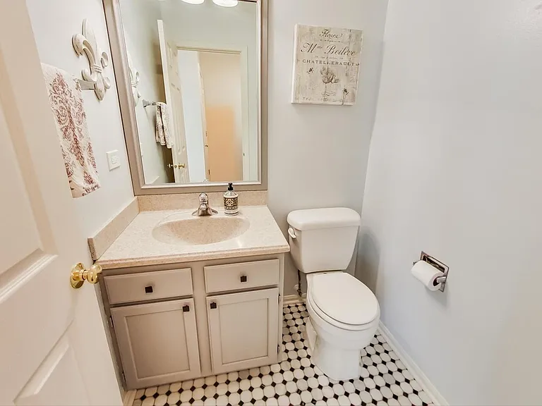 1229 Spring Creek Rd — Photo 9
