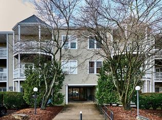 23 Randolph Pl APT 109, Northampton, MA 01060