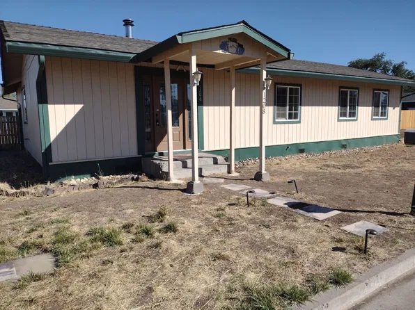 1208 W 6th St, Alturas, CA 96101