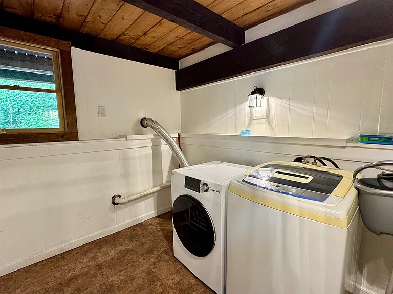 314 Old Bartlett Rd — Photo 24