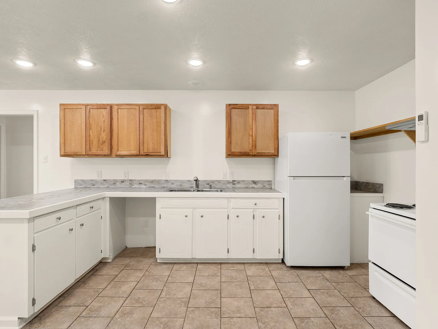 3322 Kingham Rd — Photo 1