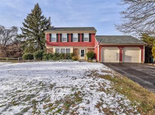 92 Alexandria Dr, Manalapan, NJ