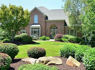 175 Bittersweet Cir, Venetia, PA 15367