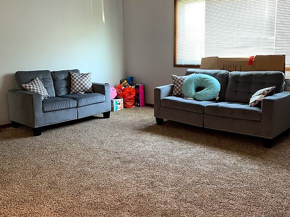 5th image of 802 19th Ave APT A