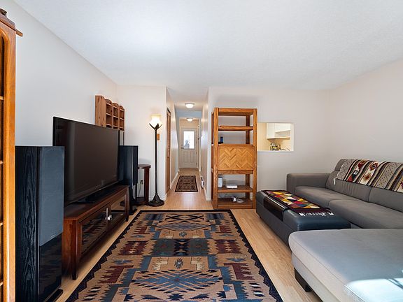5th image of 4384 Garden Grove Dr