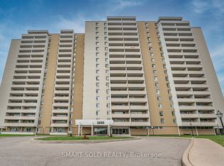 2550 Pharmacy Ave #1212, Toronto, ON M1W1H9