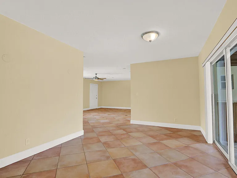 4529 Square Lake Dr — Photo 12
