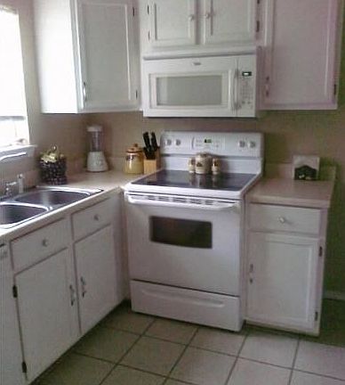 4th image of 802 NW 20th St