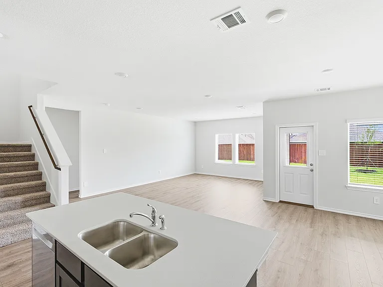 744 Orchid Way — Photo 4