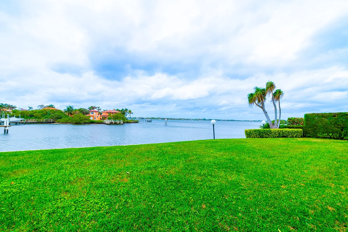 Building Photo - 3474 S Ocean Blvd #2
