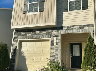 1425 Scholar Dr, Durham, NC 27703